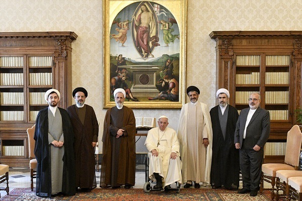 Ayatolá Seyed Ali Jamenei, Papa Francisco